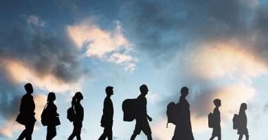 Siamo dotati di piedi non di radici